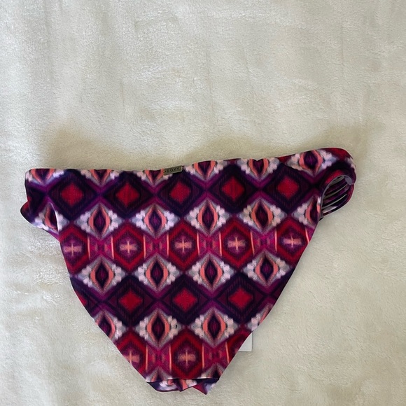 Roxy Women's Reversible Pink and Purple Patterned Bikini Bottom - Picture 6 of 8
